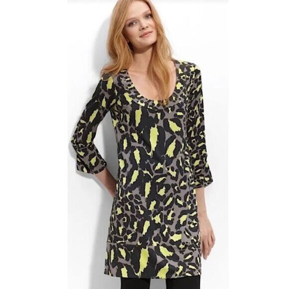 DIANE VON FURSTENBERG GRAY SILK ANIMAL PRINT MINI DRESS